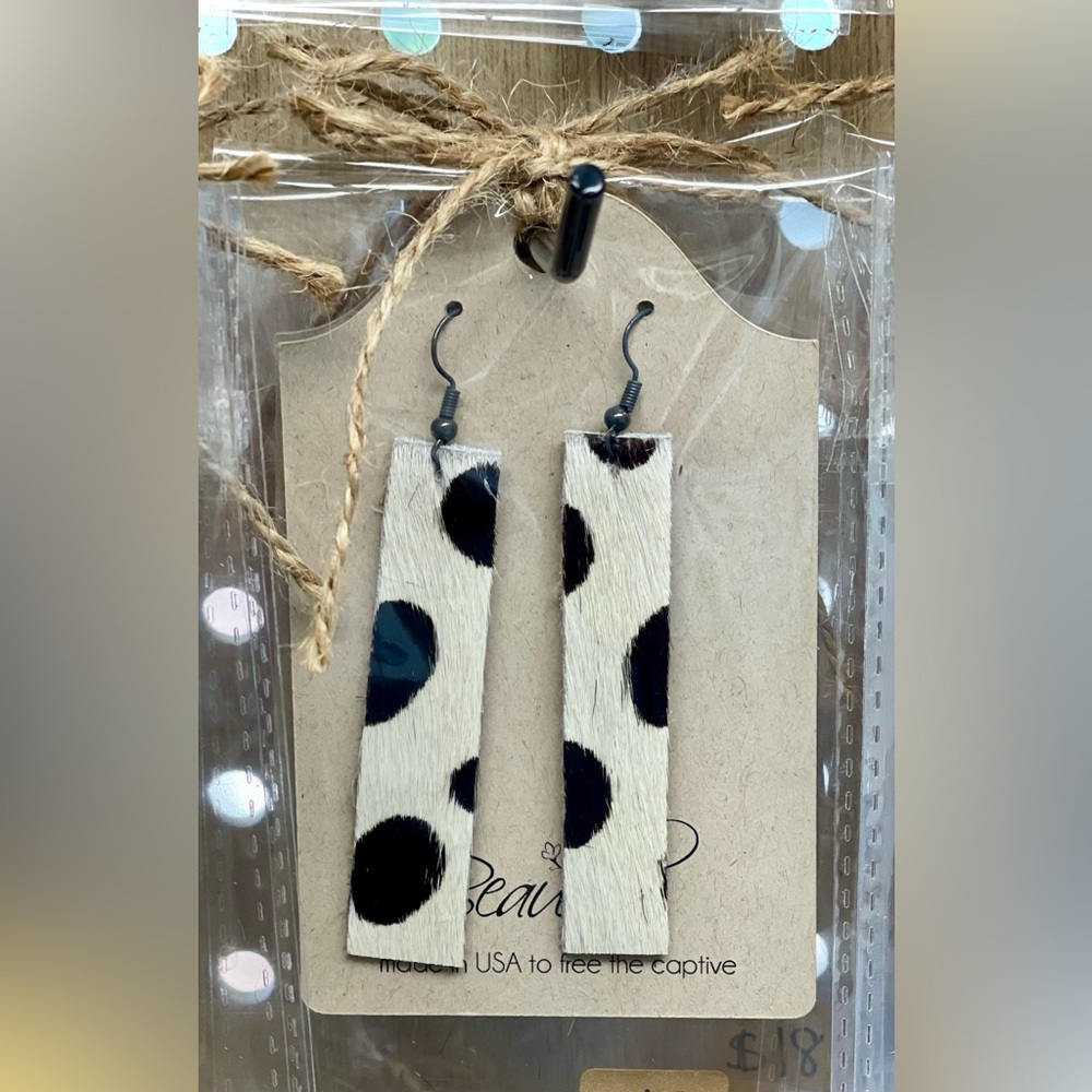 BEAUDIN - Kit Kat Hair on Hide Earrings in Cheetah